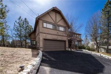 Main picture of 27873 N Alpen Dr