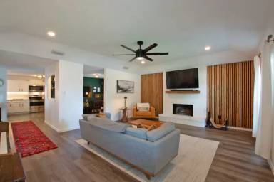 Main picture of 800 Gageway Dr