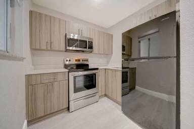Main picture of 13030 NE 6th Ave