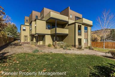 Main picture of 1114 6th St
