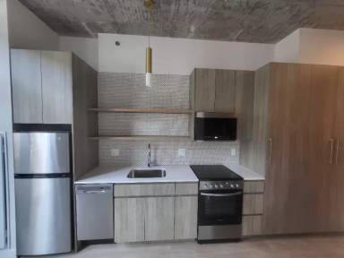 Main picture of 806 N Wells St