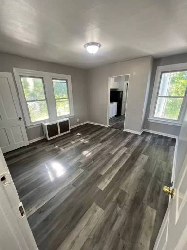 Main picture of 403 Cummings Ave
