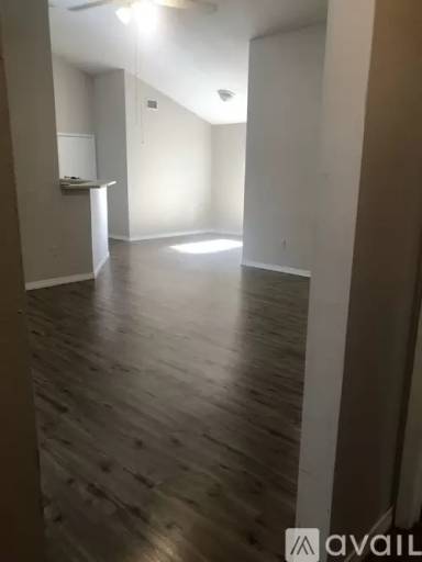 Main picture of 111 S Massengill St