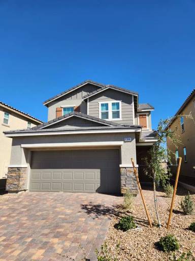 Main picture of 2744 Tricase St