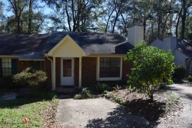 Main picture of 2613 McCain Ct