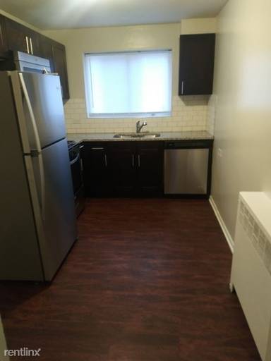 Main picture of 7543 N Bell Ave