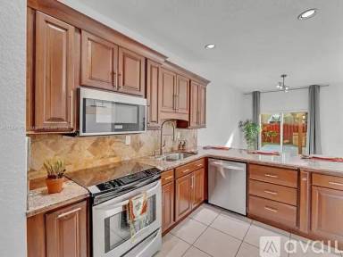 Main picture of 4953 SW 135th Way