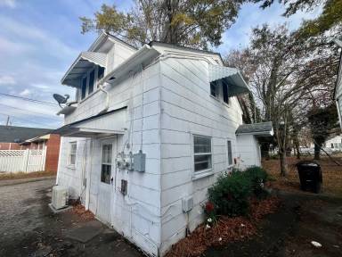 Main picture of 804 Maple St