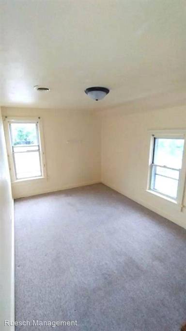 Main picture of 205 Walnut St