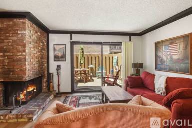 Main picture of 7600 N Lake Blvd