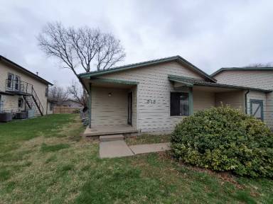 Main picture of 515 S Mount Carmel Ave