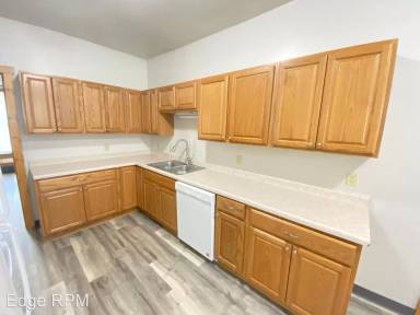 Main picture of 2311 Olive St