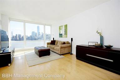 Main picture of Crystal Point Condos