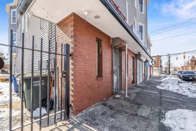 Main picture of 1322 Stratford Ave