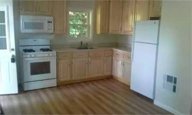 Main picture of 109 Grand St