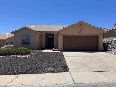 Main picture of 3670 Gem St