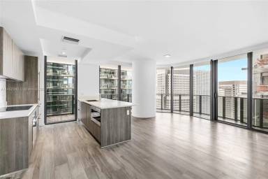 Main picture of SLS Lux