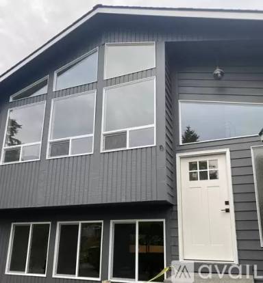 Main picture of 5626 138th Pl SE