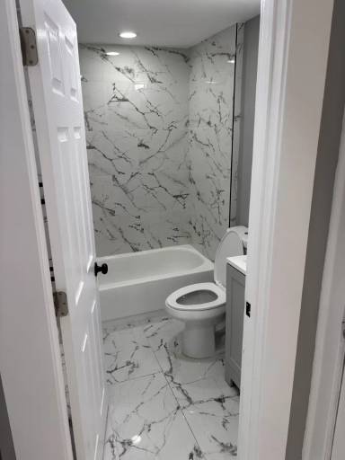 Main picture of 35 Hurlburt St