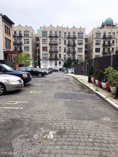 Main picture of 16 Washington Ter