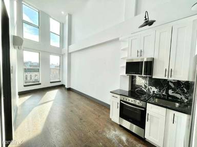 Main picture of 2109 Regent Pl