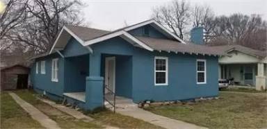 Main picture of 816 E 8th St