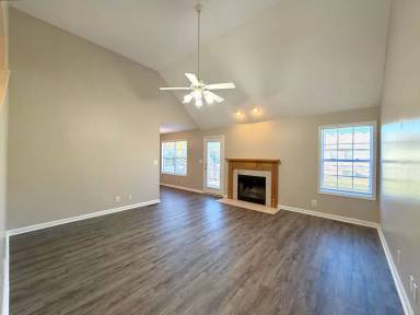 Main picture of 217 Senator Dr