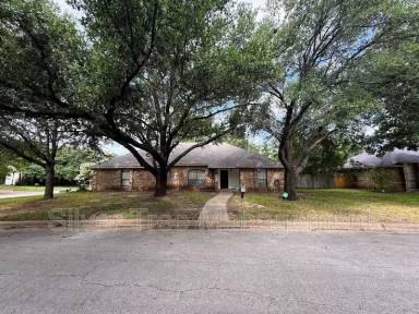 Main picture of 7716 Pampas Dr