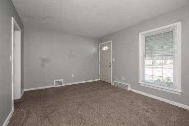 Main picture of 1729 Douglas Rd