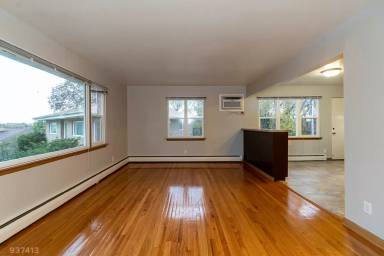 Main picture of 9 Bluebird Ct