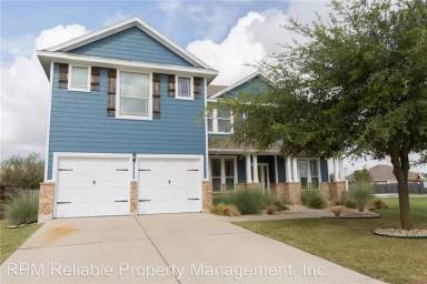 Main picture of 109 Wimberley St