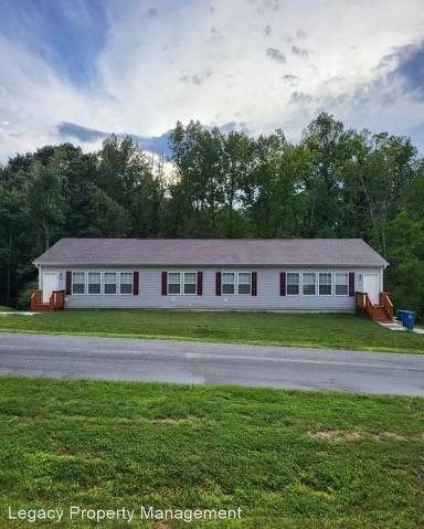 Main picture of 882 884 Walker Rd