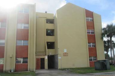 Main picture of Royal Point Condo