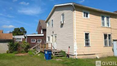 Main picture of 79 Cedar St
