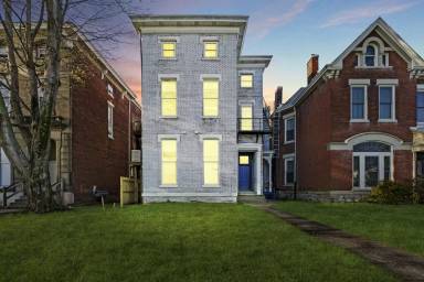 Main picture of 2414 W Muhammad Ali Blvd