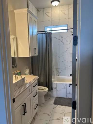 Main picture of 360 Club Oak Ln
