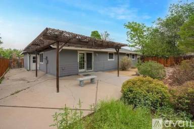 Main picture of 1053 Armory Ln