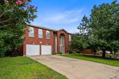 Main picture of 504 Lakota Ln