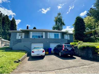 Main picture of 3718 SE 40th Ave