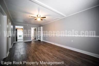 Main picture of 707 S Davis St