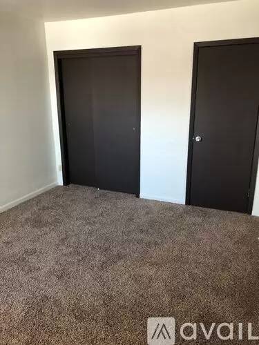 Main picture of 415 N Prairie Ave