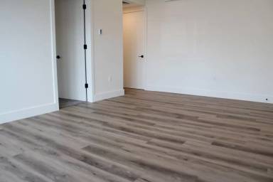 Main picture of 295 W Pearl Ave