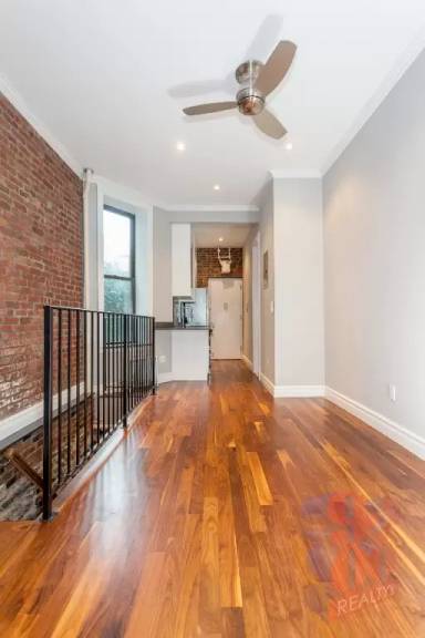 Main picture of 62 Avenue B