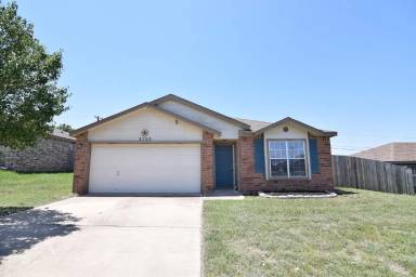 Main picture of 3703 Lakecrest Dr