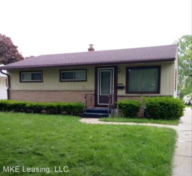 Main picture of 7811 W Herbert Ave
