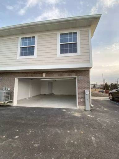 Main picture of 7208 Farmstead Ln