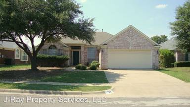 Main picture of 723 Turnstone Dr