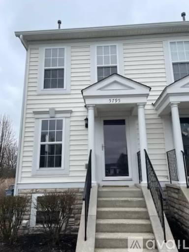 Main picture of 5795 Bridgehampton Dr