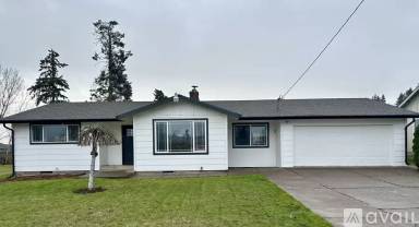 Main picture of 4760 Glendale Ave NE