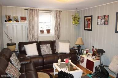 Main picture of 15 Park Vale Ave